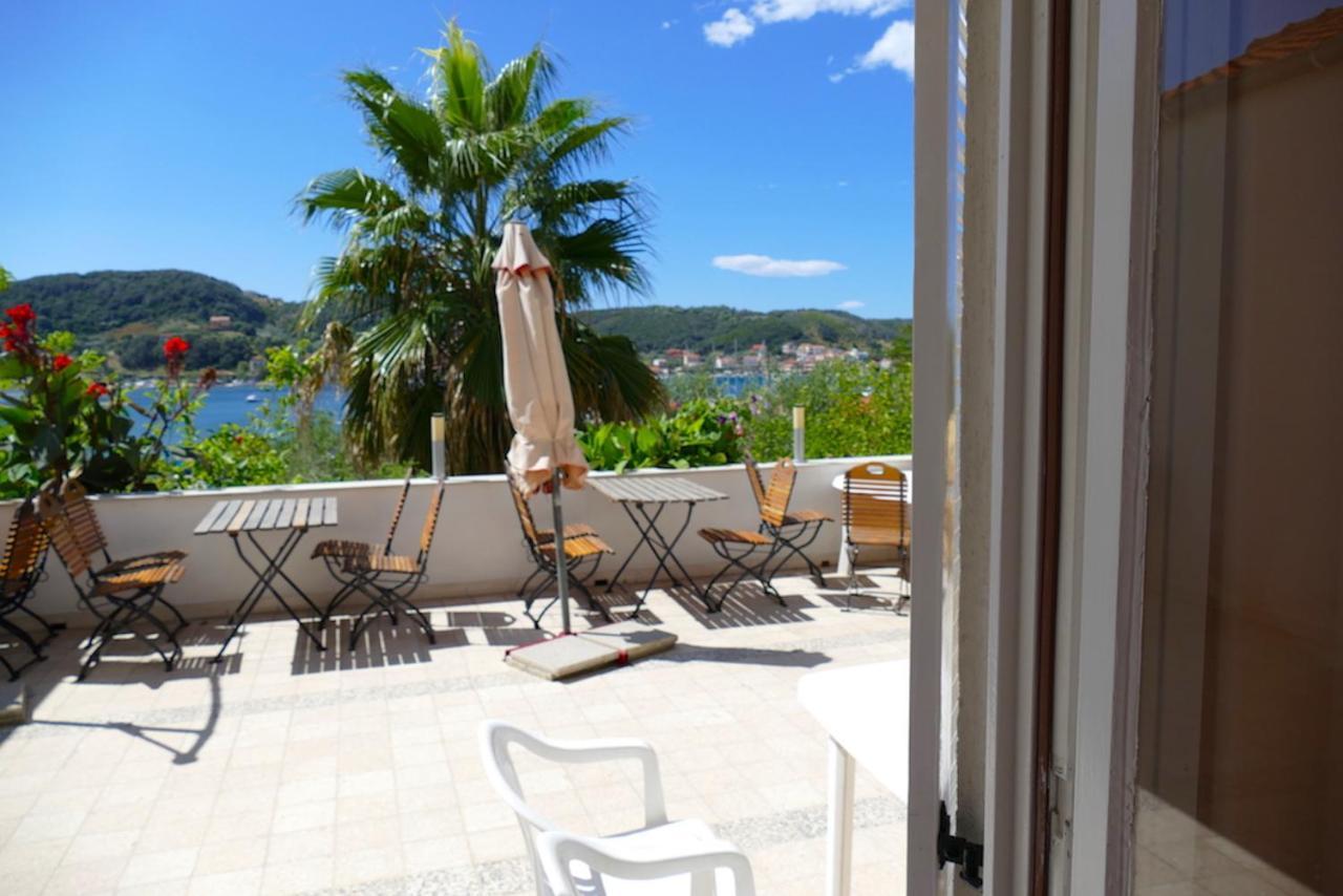 B&B Garni Stefi! Supetarska Draga Exterior foto