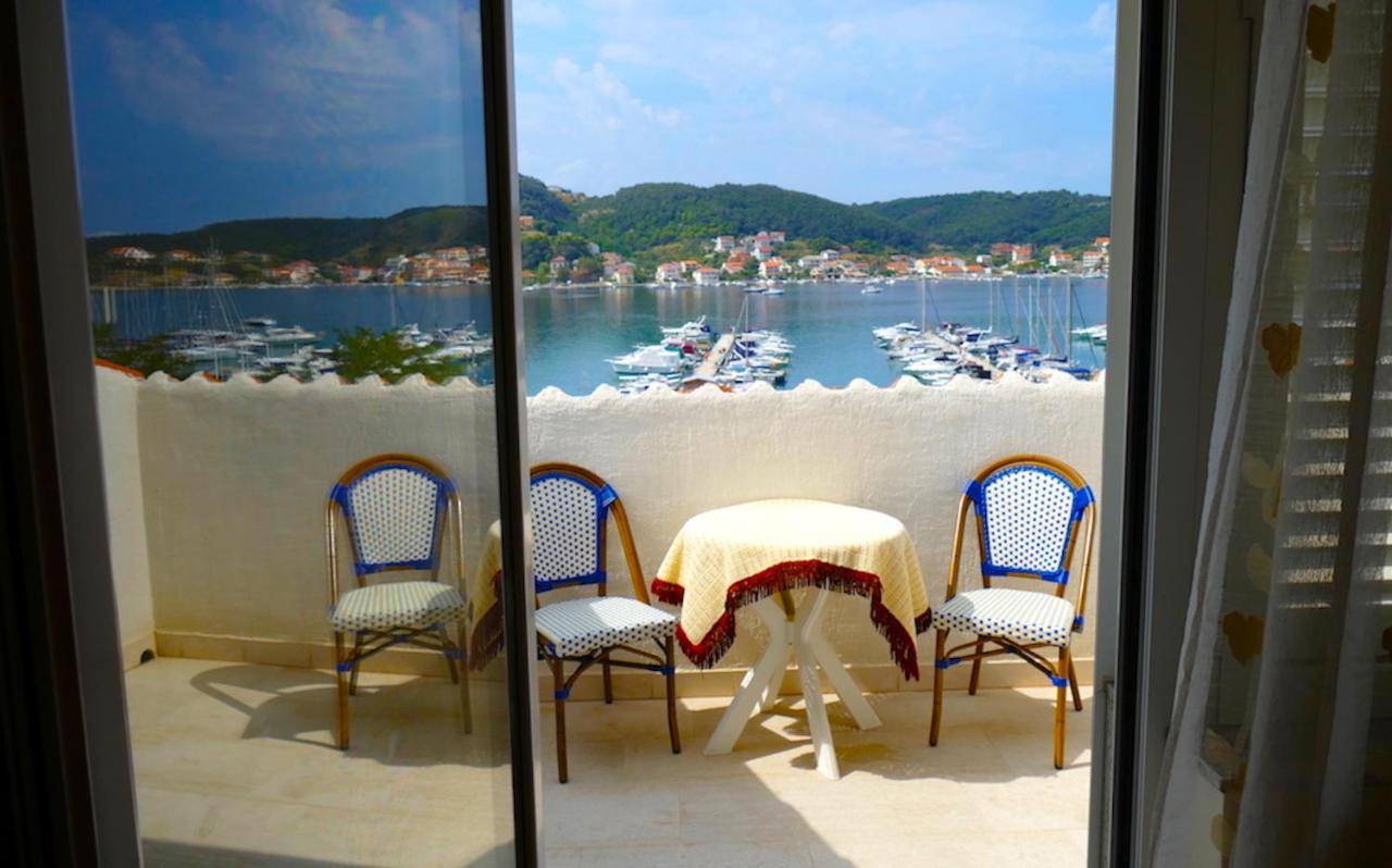 B&B Garni Stefi! Supetarska Draga Exterior foto